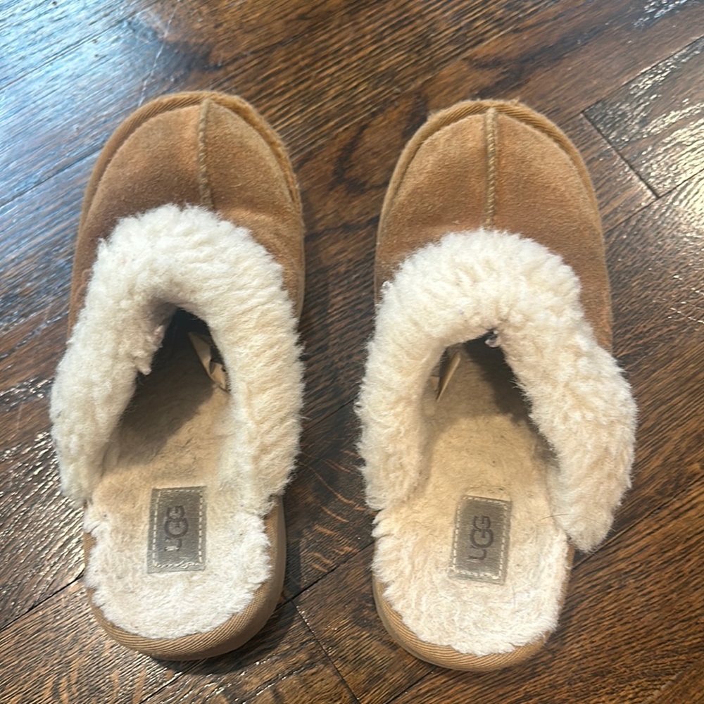 UGG Kids Tan and Cream Slippers